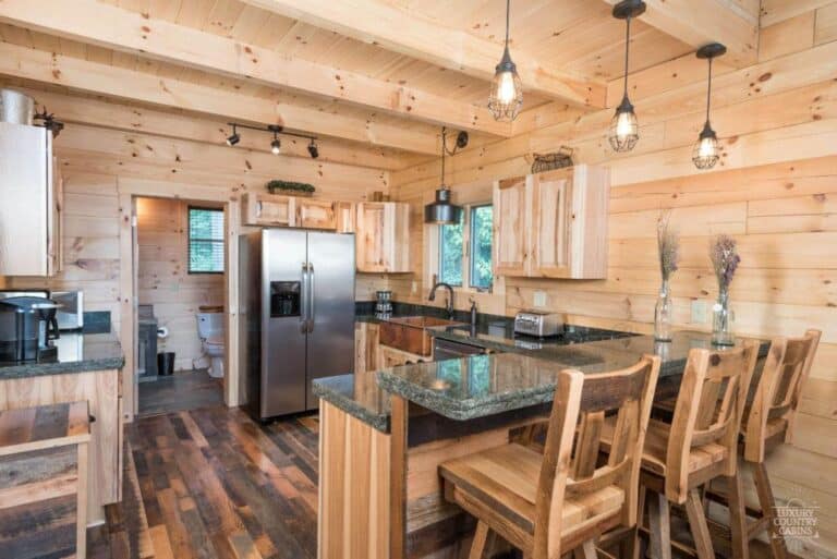 Stone Lake Lodge kitchen