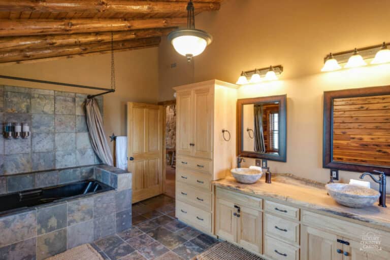 Coshocton Crest Lodge bathroom