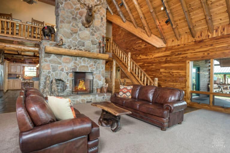 Coshocton Crest Lodge living room