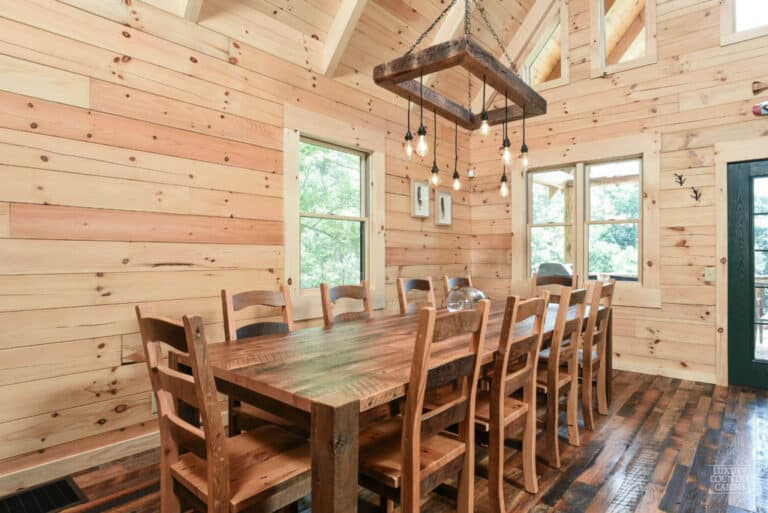 Stone Lake Lodge dining room