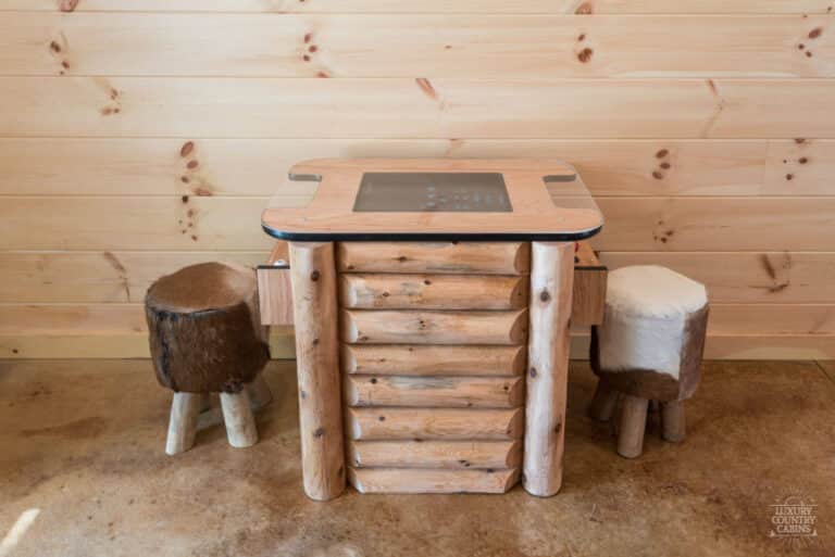 Stone Lake Lodge gaming table